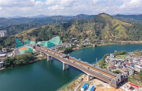 【奮戰(zhàn)四季度·決勝全年穩(wěn)】三江宜陽大橋通車！