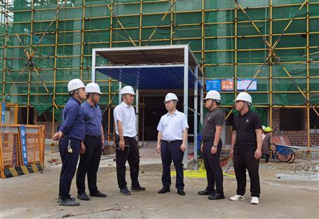 賴海標到冶建桂南分公司項目調(diào)研指導