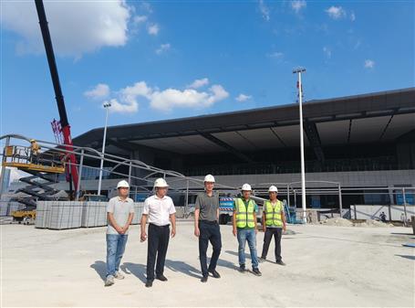 何勇到冶建桂華分公司項(xiàng)目開展國慶節(jié)、中秋節(jié)前檢查